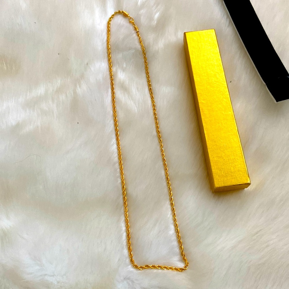 🆕 Gold tone necklace